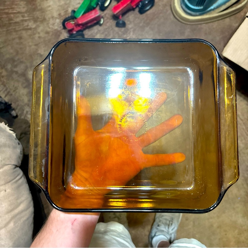 Pyrex amber brown glass 8X8 vintage lasagna pan. #222R.
